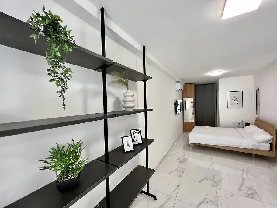 Luxurious Apartment Next To The Sea Gzira